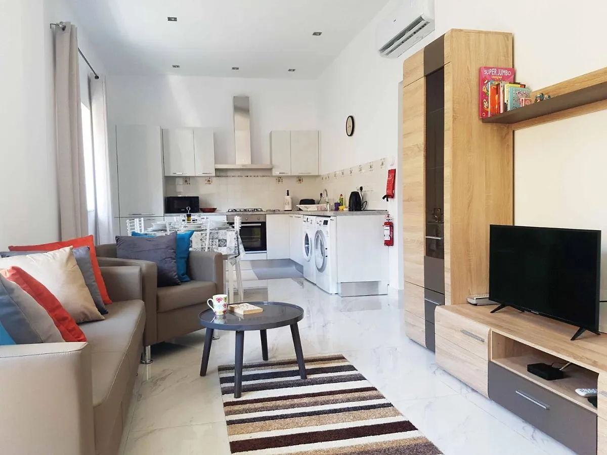 Ac1- Prime Location 3 Bedroom Apt In St.Julian'S San Giuliano 0*,
