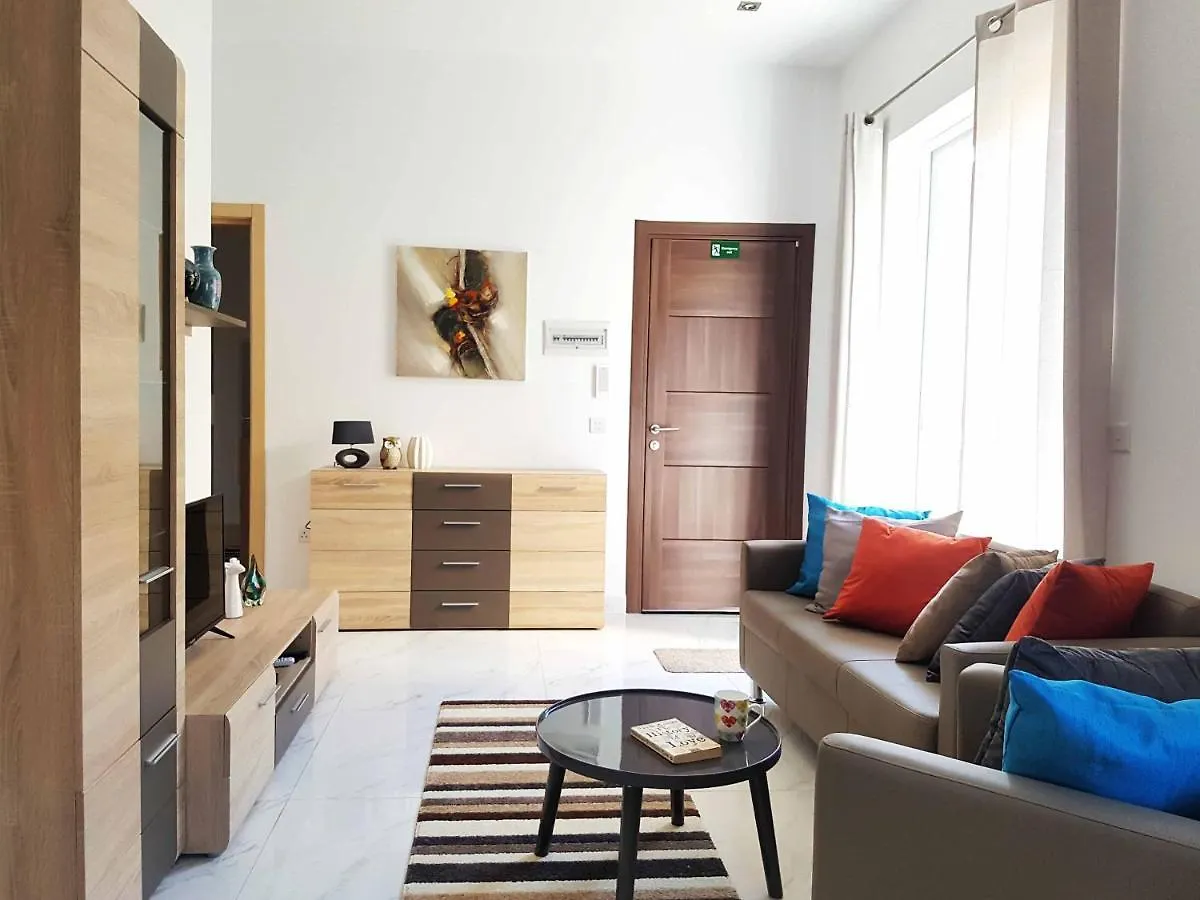 Ac1- Prime Location 3 Bedroom Apt In St.Julian'S San Giuliano Malta