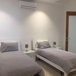 The One - 4 Bedroom St Julian's Appartamento
